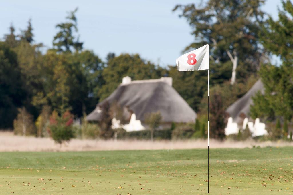 Les Ormes Domaine Et Hotel 3*