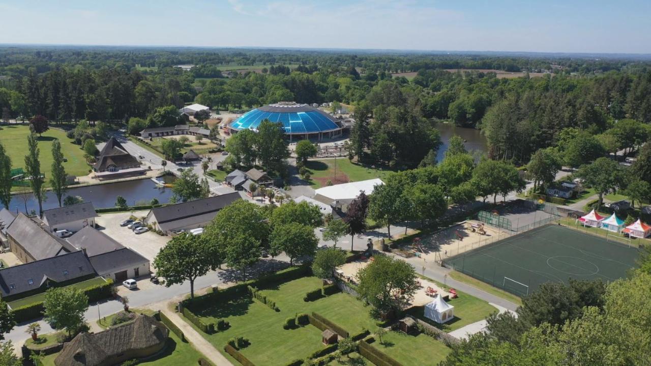 Les Ormes Domaine Et Epiniac