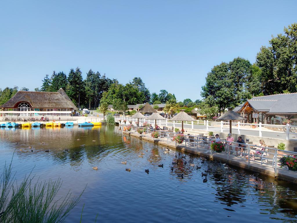 Les Ormes Domaine Et Hotel 3*