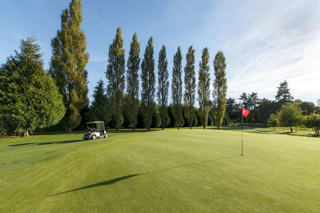 Les Ormes Domaine Et Hotel Epiniac