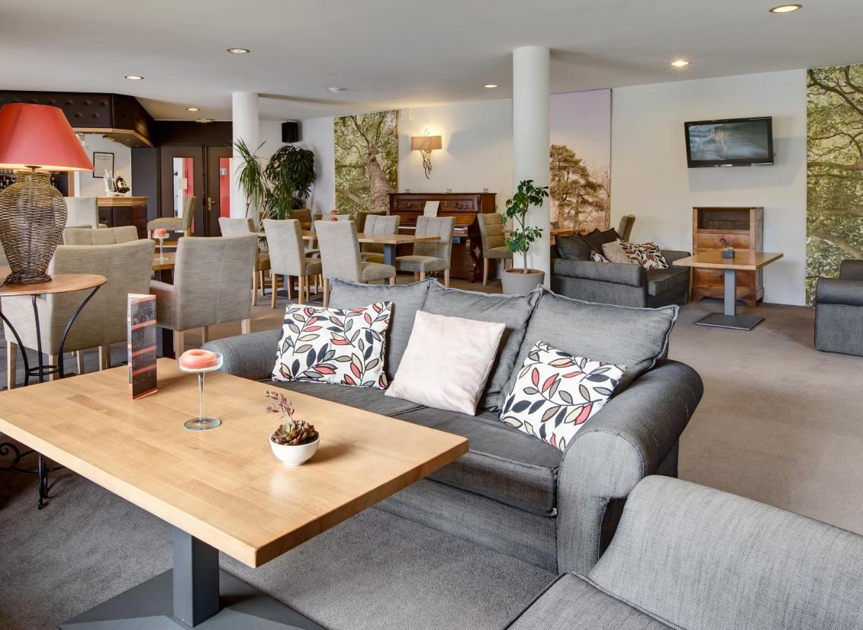 Les Ormes Domaine Et Hotel 3*